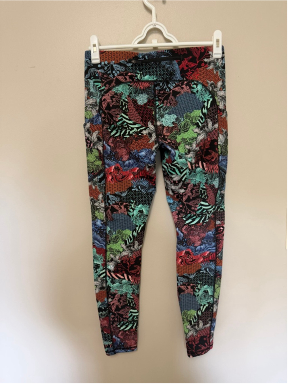 Lululemon Speed Up Leggings - Picture 6 of 8